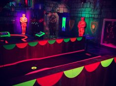 gold rush mini golf